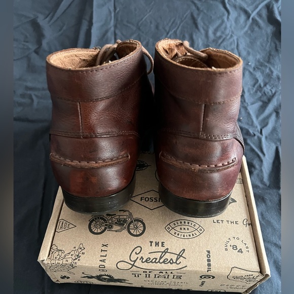 Fossil mens brown leather Boots size 12. Very rare. - Picture 10 of 11